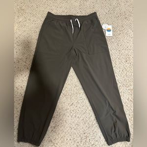 Vuori Miles Joggers (L) - BRAND NEW